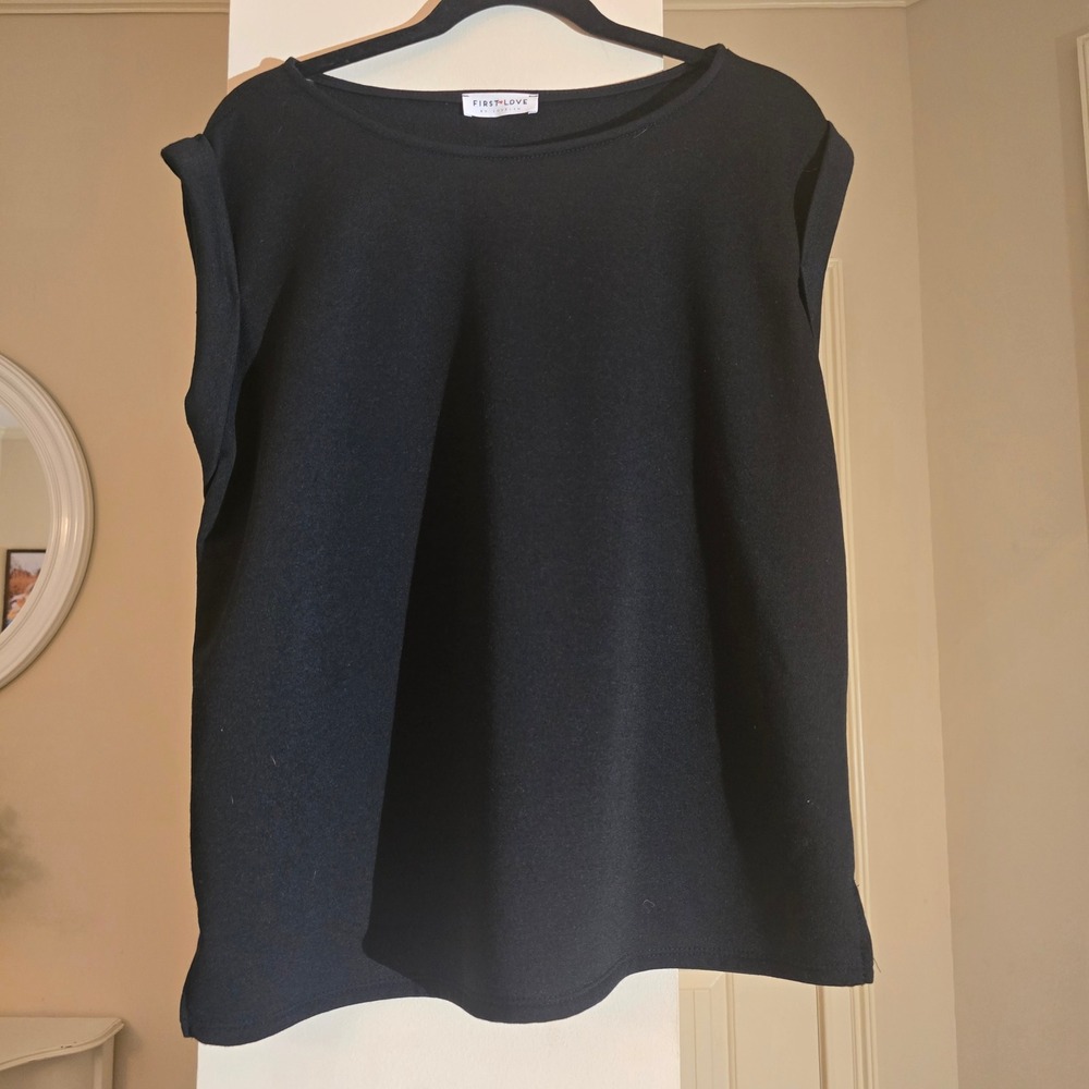 First Love by Lovelyn Black Cap Sleeve Boat‎ Neck Top Womens Small T13475